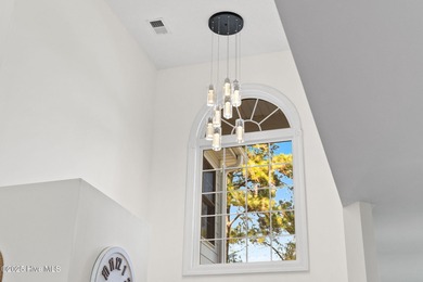 Come see this immaculate 3 bed, 2 bath home located in the on Lockwood Folly Country Club in North Carolina - for sale on GolfHomes.com, golf home, golf lot