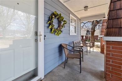 This beautifully updated townhouse overlooking Paradise Valley on Paradise Valley Athletic Club in Arkansas - for sale on GolfHomes.com, golf home, golf lot