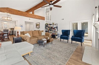 This beautifully updated townhouse overlooking Paradise Valley on Paradise Valley Athletic Club in Arkansas - for sale on GolfHomes.com, golf home, golf lot