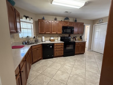 Wonderful 3br/2ba home in The Knoll at River Hills with a on River Hills Golf and Country Club in South Carolina - for sale on GolfHomes.com, golf home, golf lot