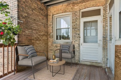 Charming, quiet and super Sunny Top-Floor Vintage Gem with Tree on Robert Black Golf Course in Illinois - for sale on GolfHomes.com, golf home, golf lot