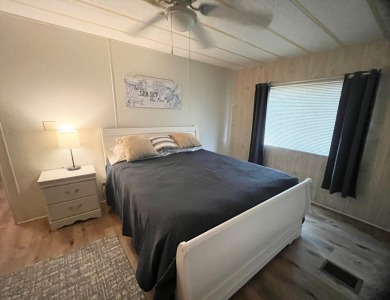 BRING YOUR BEST OFFER! Located in the highly desirable 55+ on Sun n Lake Golf and Country Club in Florida - for sale on GolfHomes.com, golf home, golf lot