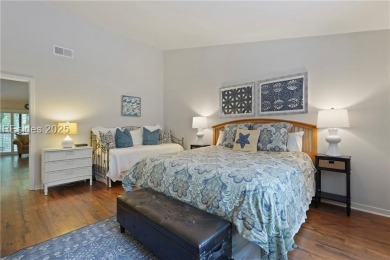 Updated and fully furnished top-floor corner unit in Lighthouse on Harbour Town Golf Links in South Carolina - for sale on GolfHomes.com, golf home, golf lot