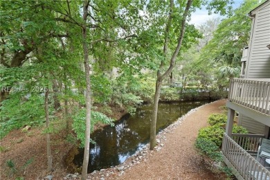 Updated and fully furnished top-floor corner unit in Lighthouse on Harbour Town Golf Links in South Carolina - for sale on GolfHomes.com, golf home, golf lot