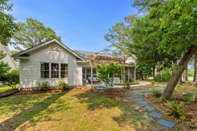 Welcome to this beautifully renovated 3 bedroom, 2 bathroom on The Valley At Eastport in South Carolina - for sale on GolfHomes.com, golf home, golf lot