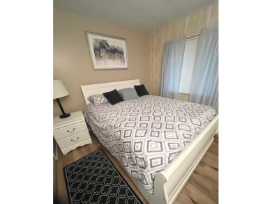 BRING YOUR BEST OFFER! Located in the highly desirable 55+ on Sun n Lake Golf and Country Club in Florida - for sale on GolfHomes.com, golf home, golf lot