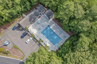 Welcome to this beautifully renovated 3 bedroom, 2 bathroom on The Valley At Eastport in South Carolina - for sale on GolfHomes.com, golf home, golf lot