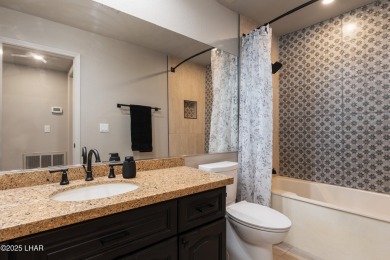 Desirable end unit at Stonebridge golf course community! on London Bridge Golf Course in Arizona - for sale on GolfHomes.com, golf home, golf lot