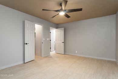 Desirable end unit at Stonebridge golf course community! on London Bridge Golf Course in Arizona - for sale on GolfHomes.com, golf home, golf lot