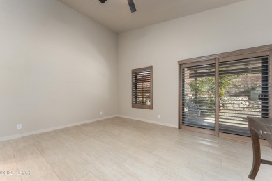Desirable end unit at Stonebridge golf course community! on London Bridge Golf Course in Arizona - for sale on GolfHomes.com, golf home, golf lot