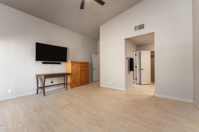 Desirable end unit at Stonebridge golf course community! on London Bridge Golf Course in Arizona - for sale on GolfHomes.com, golf home, golf lot