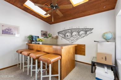Desirable end unit at Stonebridge golf course community! on London Bridge Golf Course in Arizona - for sale on GolfHomes.com, golf home, golf lot