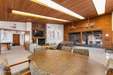 Desirable end unit at Stonebridge golf course community! on London Bridge Golf Course in Arizona - for sale on GolfHomes.com, golf home, golf lot