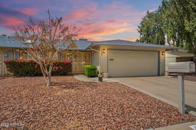 WOW - 2 CAR GARAGE, NEW ROOF (5 YEARS) AND NEW A/C (3 YEARS) AND on Ahwatukee Country Club in Arizona - for sale on GolfHomes.com, golf home, golf lot