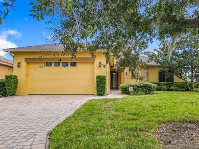 DON'T MISS THE OPPORTUNITY TO VIEW THIS AMAZING HOME. This home on Stonegate Golf Club in Florida - for sale on GolfHomes.com, golf home, golf lot
