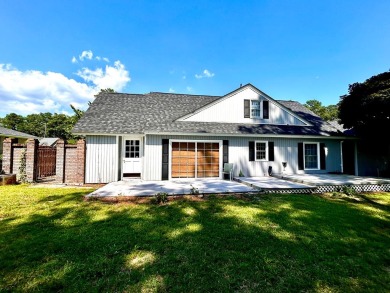 Beautiful home on the golf course in a gated community! Home has on Santee-Cooper Country Club in South Carolina - for sale on GolfHomes.com, golf home, golf lot