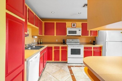 Inviting 3-bedroom, 2-bath residence boasts breathtaking double on Quail Ridge Golf Course and Country Club in Florida - for sale on GolfHomes.com, golf home, golf lot