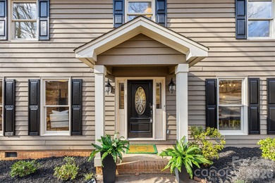 Welcome home to 8 Hickory Ridge Court in desirable River Hills on River Hills Country Club in South Carolina - for sale on GolfHomes.com, golf home, golf lot