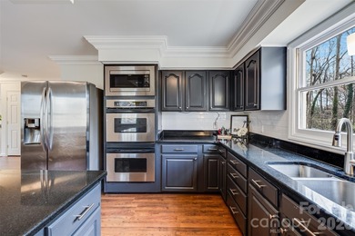 Welcome home to 8 Hickory Ridge Court in desirable River Hills on River Hills Country Club in South Carolina - for sale on GolfHomes.com, golf home, golf lot