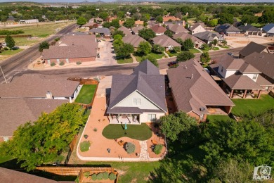 Stunning Bentwood Country Club patio home overlooking the #1 tee on Bentwood Country Club in Texas - for sale on GolfHomes.com, golf home, golf lot