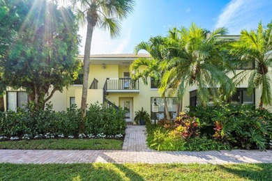 Inviting 3-bedroom, 2-bath residence boasts breathtaking double on Quail Ridge Golf Course and Country Club in Florida - for sale on GolfHomes.com, golf home, golf lot