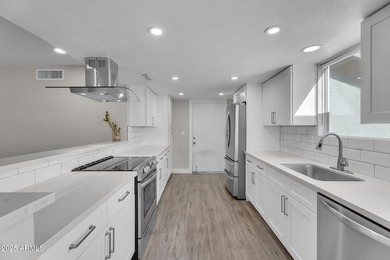 Escape to effortless Arizona living in this beautifully on Cottonwood Country Club in Arizona - for sale on GolfHomes.com, golf home, golf lot