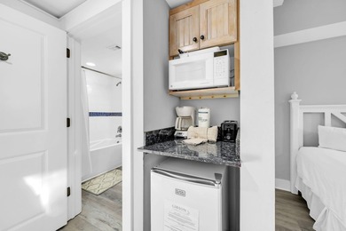 This beautifully updated condo is perfect for making family on Sandestin Golf and Beach Resort - Raven in Florida - for sale on GolfHomes.com, golf home, golf lot