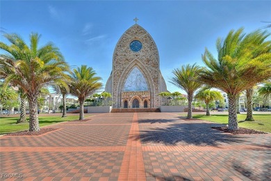 Golf membership included with this better than new single-family on Panther Run Golf Club in Florida - for sale on GolfHomes.com, golf home, golf lot