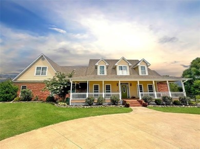 Luxurious 6 bedroom, 4.5 bath home on the 5th hole of Riverlinks on Tahlequah City Golf Course in Oklahoma - for sale on GolfHomes.com, golf home, golf lot