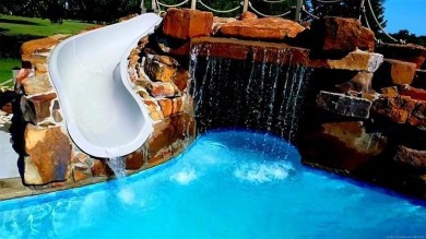 Luxurious 6 bedroom, 4.5 bath home on the 5th hole of Riverlinks on Tahlequah City Golf Course in Oklahoma - for sale on GolfHomes.com, golf home, golf lot