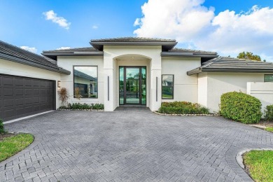 Stunning, fully renovated 3 BD, 3.5 BA plus den in primary, home on Stonebridge Golf and Country Club in Florida - for sale on GolfHomes.com, golf home, golf lot