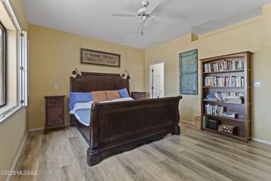 Welcome to this delightful 2-bedroom, 2 full bathroom home on Country Club of Green Valley in Arizona - for sale on GolfHomes.com, golf home, golf lot