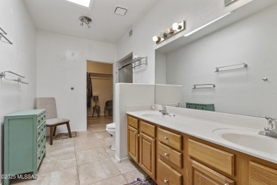 Welcome to this delightful 2-bedroom, 2 full bathroom home on Country Club of Green Valley in Arizona - for sale on GolfHomes.com, golf home, golf lot