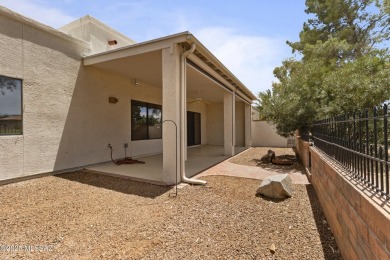 Welcome to this delightful 2-bedroom, 2 full bathroom home on Country Club of Green Valley in Arizona - for sale on GolfHomes.com, golf home, golf lot