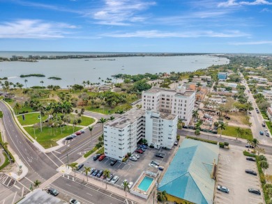 Experience the best of downtown Lake Worth Beach in this on Lake Worth Municipal Golf Course in Florida - for sale on GolfHomes.com, golf home, golf lot