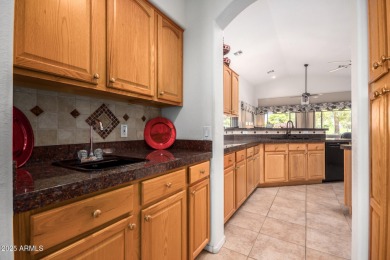 Gorgeous 3 bedroom home in Arizona Traditions! The beautifully on Arizona Traditions Golf Club in Arizona - for sale on GolfHomes.com, golf home, golf lot