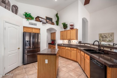Gorgeous 3 bedroom home in Arizona Traditions! The beautifully on Arizona Traditions Golf Club in Arizona - for sale on GolfHomes.com, golf home, golf lot