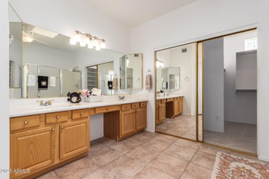 Gorgeous 3 bedroom home in Arizona Traditions! The beautifully on Arizona Traditions Golf Club in Arizona - for sale on GolfHomes.com, golf home, golf lot