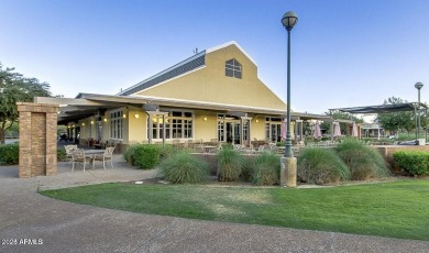 Gorgeous home in Arizona Traditions! The beautifully manicured on Arizona Traditions Golf Club in Arizona - for sale on GolfHomes.com, golf home, golf lot