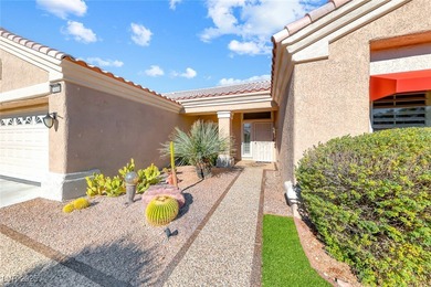 Charming single story home in the vibrant Sun City Summerlin 55+ on Eagle Crest Golf Club in Nevada - for sale on GolfHomes.com, golf home, golf lot
