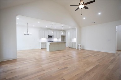 This beautifully upgraded 4 bed / 2 bath home is located in the on Bella Vista - Metfield Golf Complex and Country Club in Arkansas - for sale on GolfHomes.com, golf home, golf lot