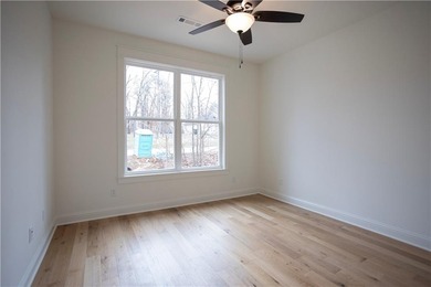 This beautifully upgraded 4 bed / 2 bath home is located in the on Bella Vista - Metfield Golf Complex and Country Club in Arkansas - for sale on GolfHomes.com, golf home, golf lot