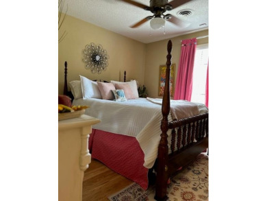 Very nice, well kept home in Golf Links subdivision.  Laminate on Blytheville Country Club in Arkansas - for sale on GolfHomes.com, golf home, golf lot
