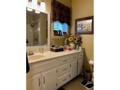 Very nice, well kept home in Golf Links subdivision.  Laminate on Blytheville Country Club in Arkansas - for sale on GolfHomes.com, golf home, golf lot