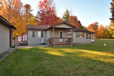 Enjoy golf course living with this charming 2-bedroom, 2-bath on Birch Pointe Golf Club in Michigan - for sale on GolfHomes.com, golf home, golf lot