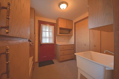Enjoy golf course living with this charming 2-bedroom, 2-bath on Birch Pointe Golf Club in Michigan - for sale on GolfHomes.com, golf home, golf lot