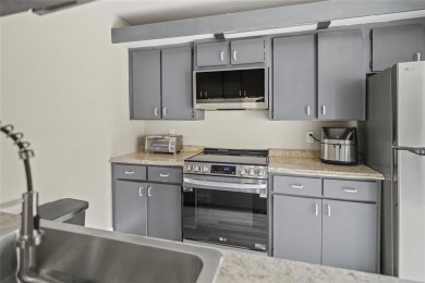 OFFERING SELLERS CREDIT. Get up to $10,000.00 qualified Buyers on Pine Island Ridge Country Club in Florida - for sale on GolfHomes.com, golf home, golf lot