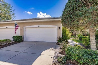 Seller is offering $5,000 in closing cost credits--use it to buy on Plantation Golf and Country Club in Florida - for sale on GolfHomes.com, golf home, golf lot