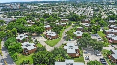 OFFERING SELLERS CREDIT. Get up to $10,000.00 qualified Buyers on Pine Island Ridge Country Club in Florida - for sale on GolfHomes.com, golf home, golf lot