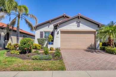This is a True WCI  Quality FREE STANDING HOME. The most Popular on Sarasota National Golf Club in Florida - for sale on GolfHomes.com, golf home, golf lot